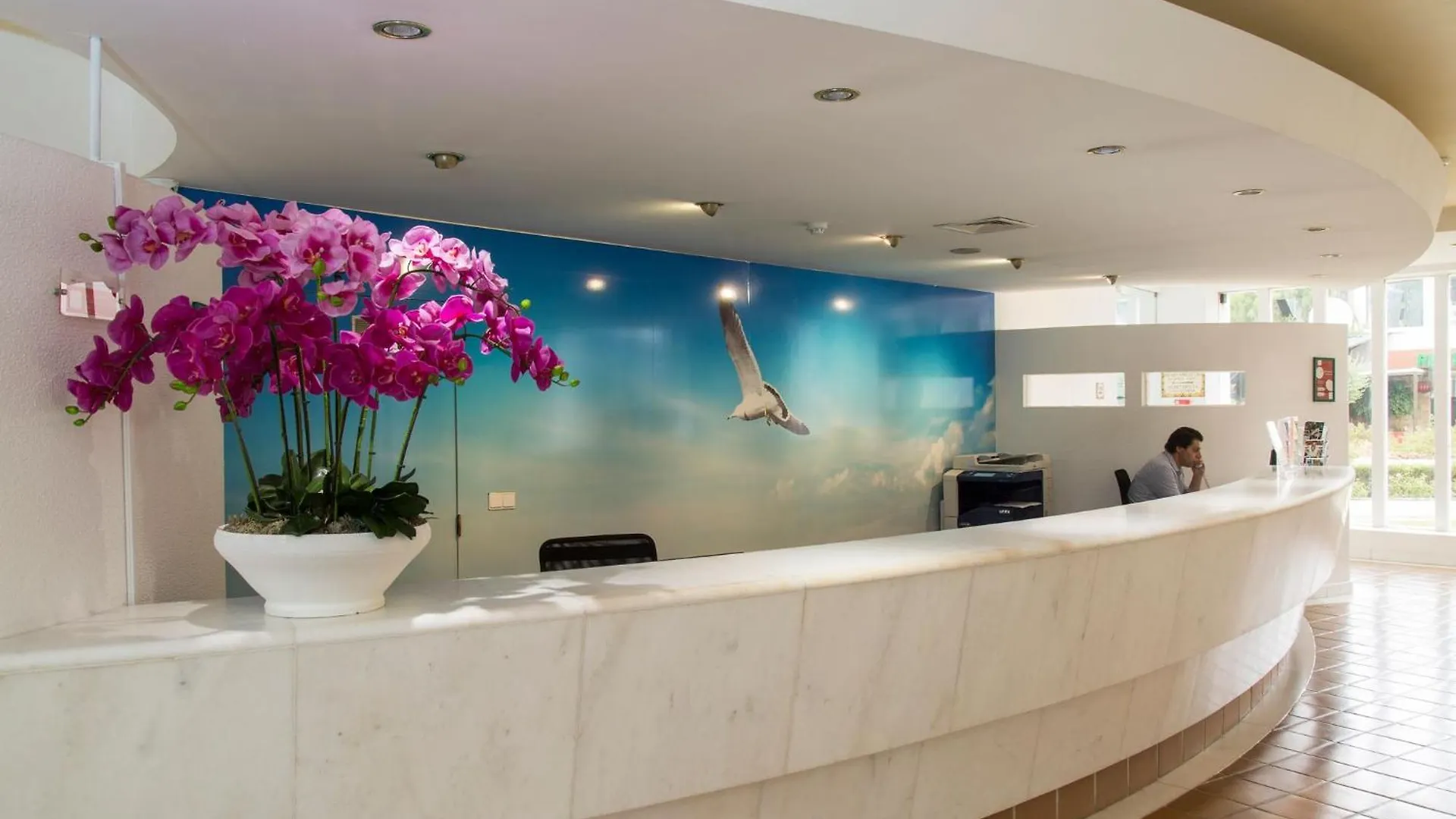 Amazing Aparthotel Apartments 2 Bedroom In Αλμπουφέιρα